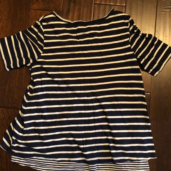 Gap maternity nursing top - Picture 3 of 5